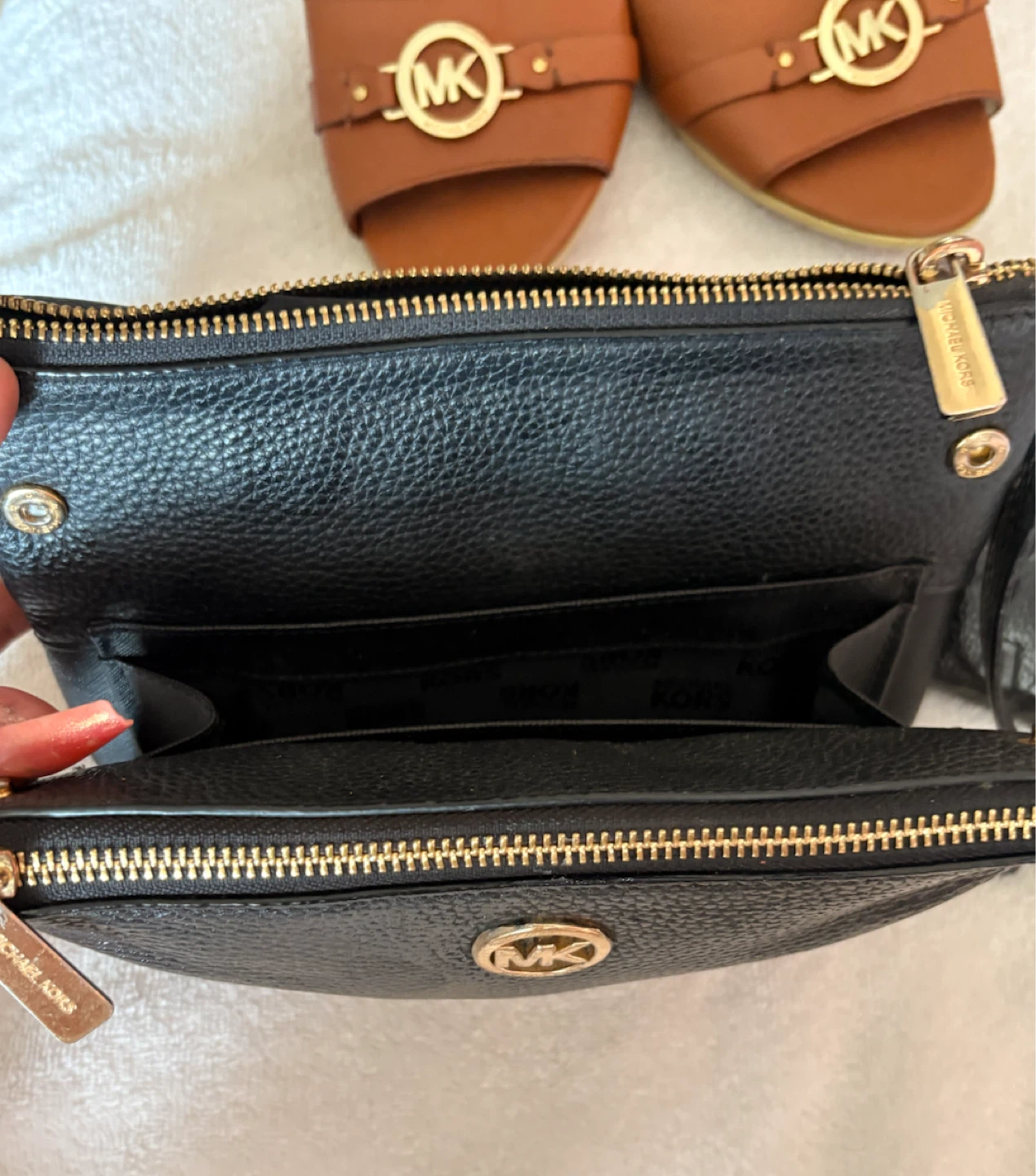 Michael Kors Black Leather Wallet & Brown Heels Set - photo 4