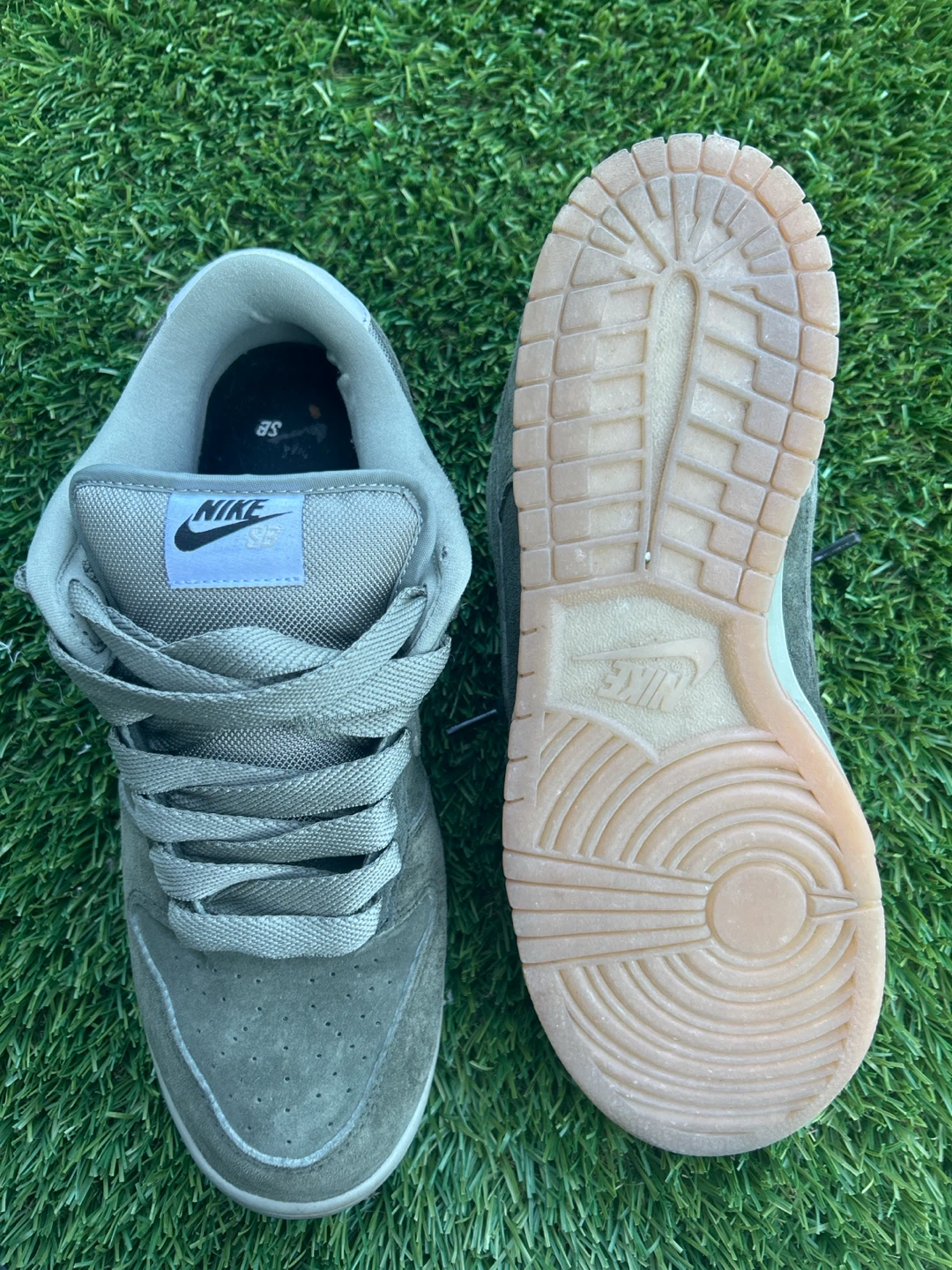 Nike SB Dunk Low Pro - Size 11 Green Suede Shoes - photo 2