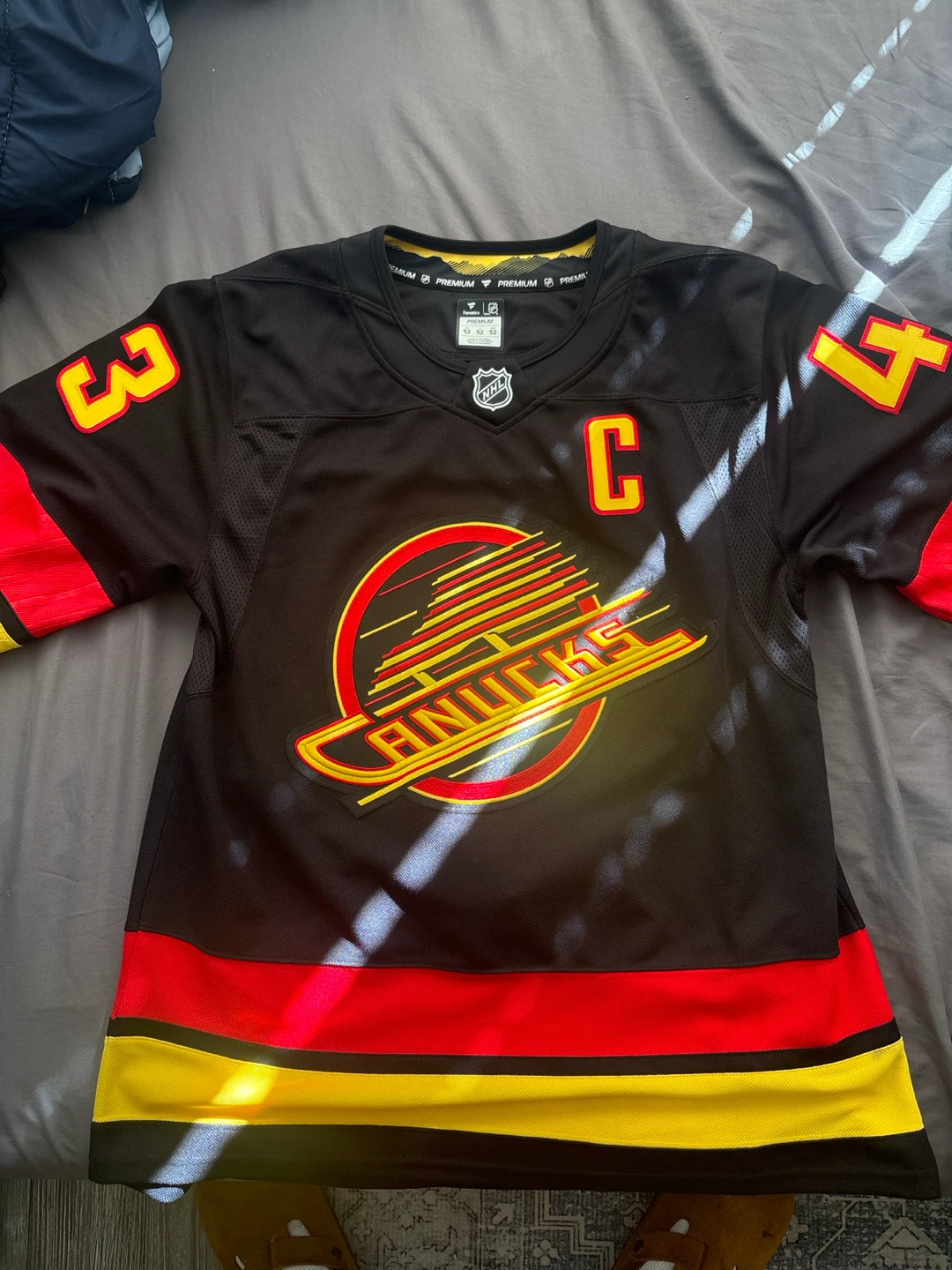 Vancouver Canucks Hughes 43 Hockey Jersey