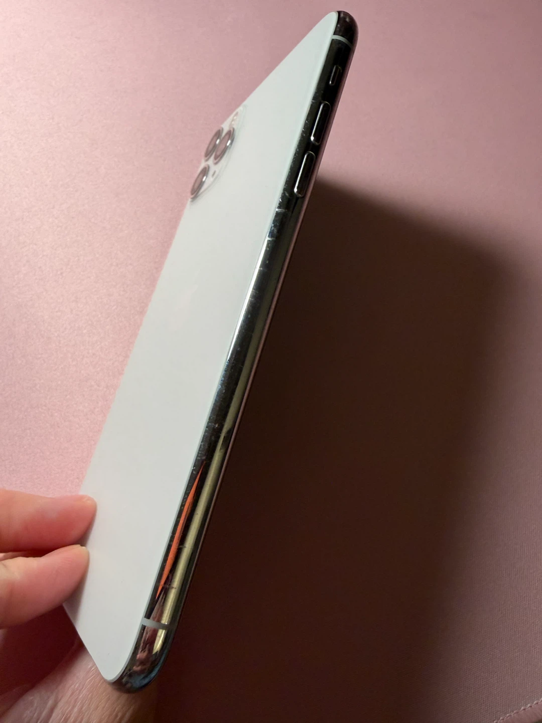 Apple iPhone 11 Pro Max - photo 3