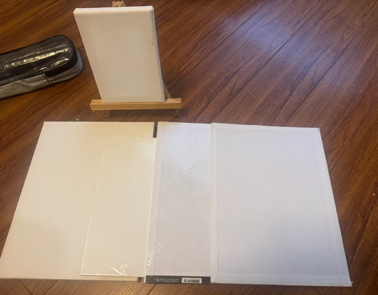 Artist Canvas Panels and Easel Set for mini paintings