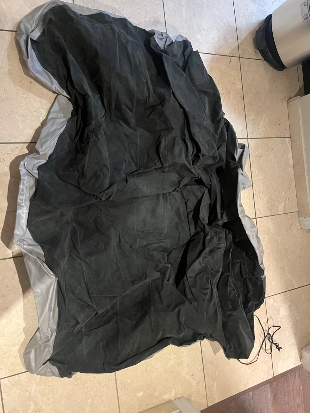 Electric inflatable air mattress