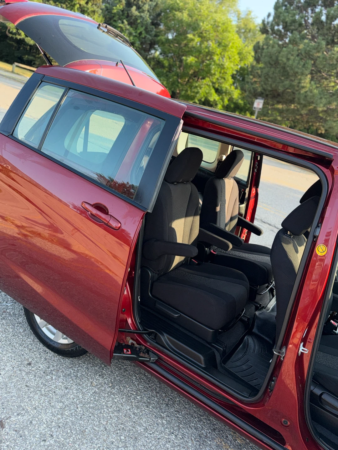 2012 Mazda 5 minivan - photo 4
