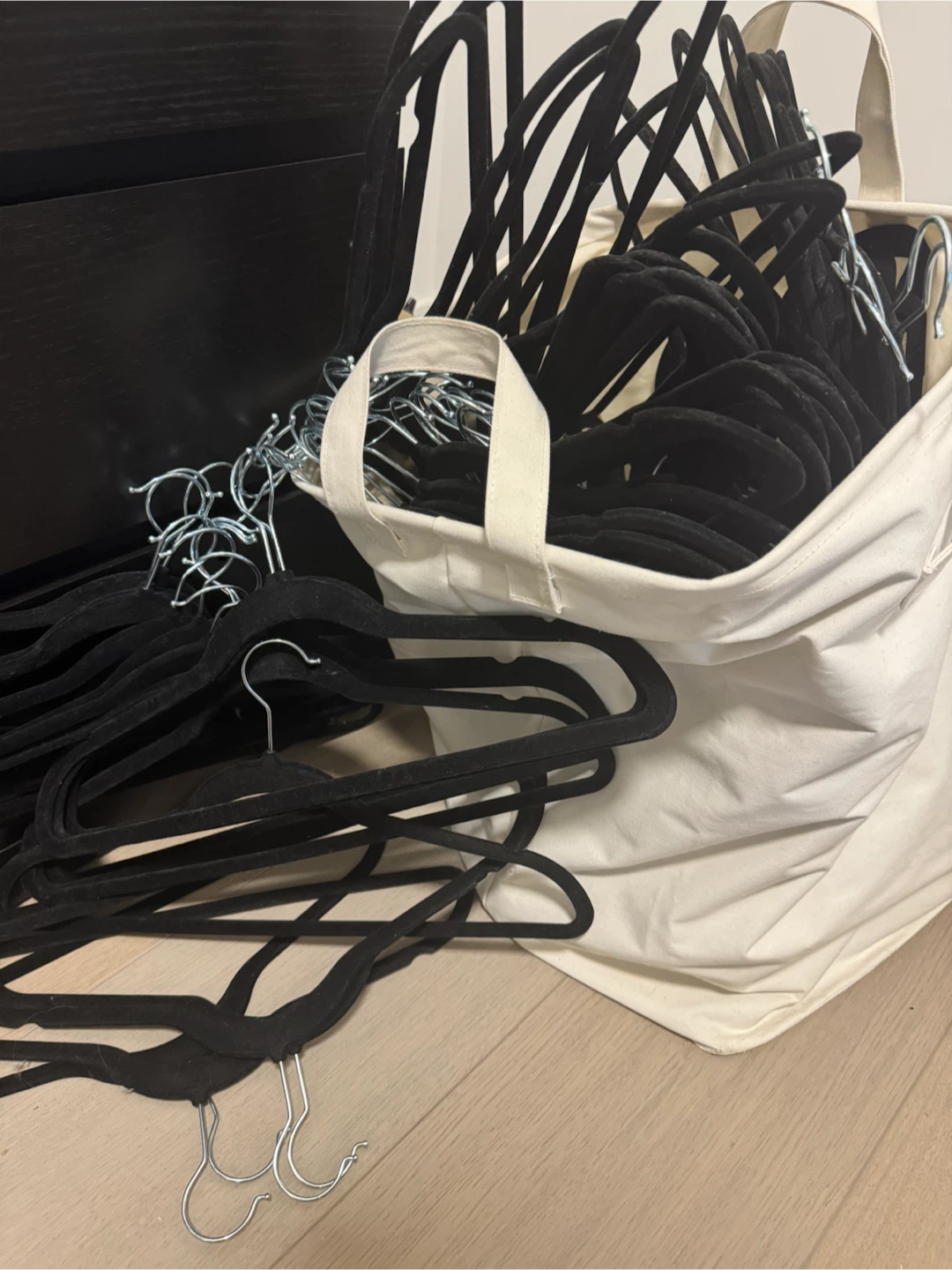 Black Velvet Hangers (Set of 50+)