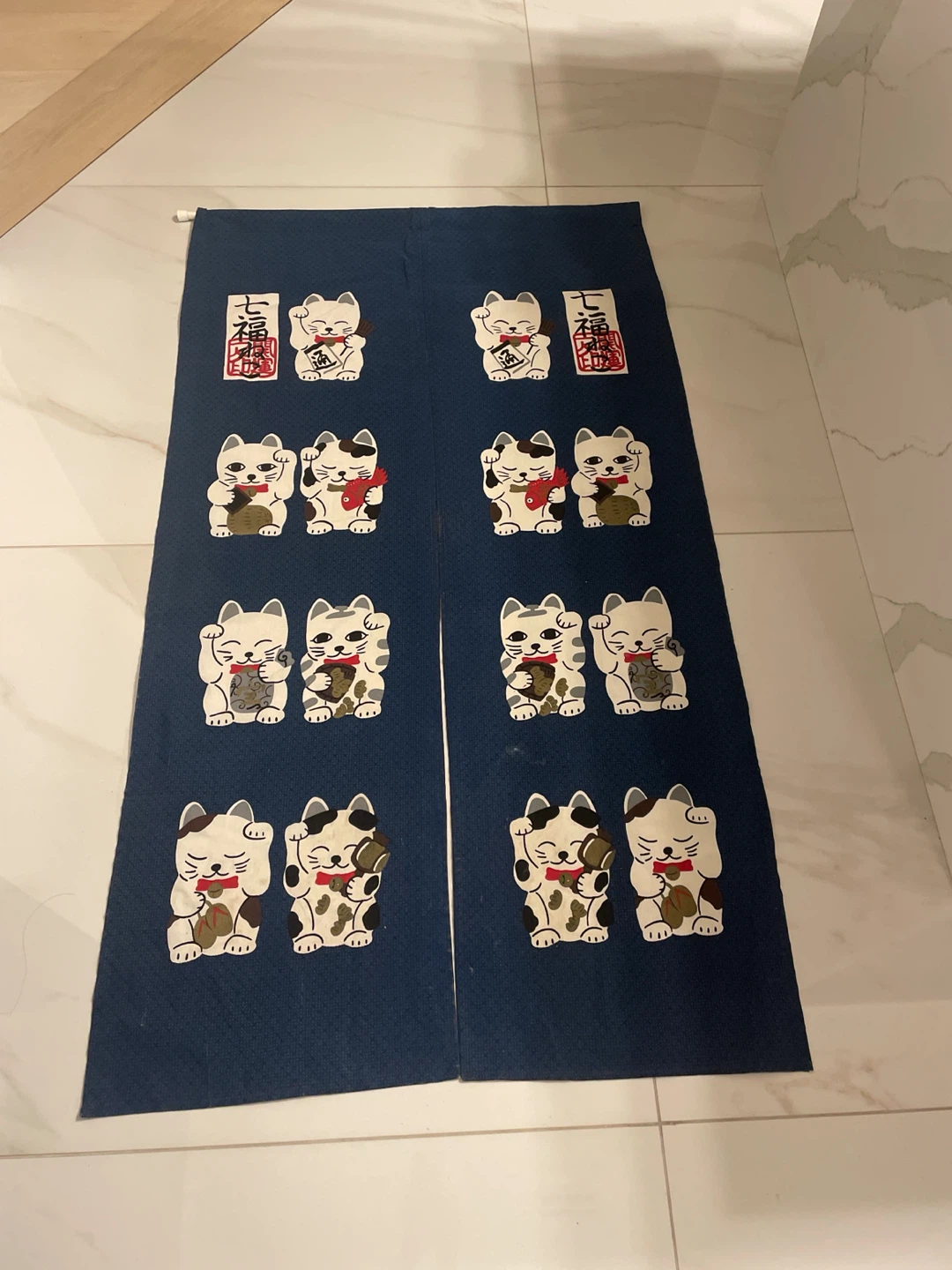 Japanese Noren Door Curtain - Maneki Neko Design