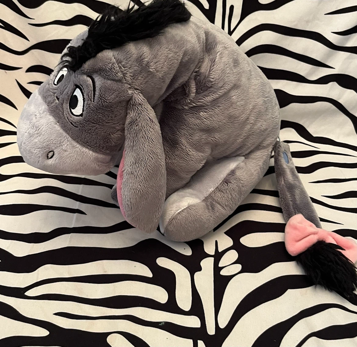 🩷 Disney Store Winnie the Pooh Eeyore plush toy 🩷