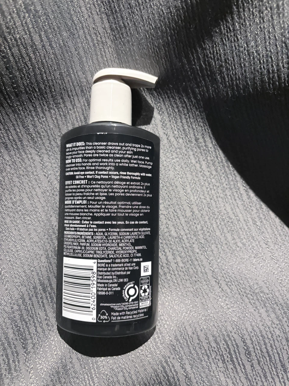 Biore Mattify Deep Pore Charcoal Cleanser 200 mL - photo 2
