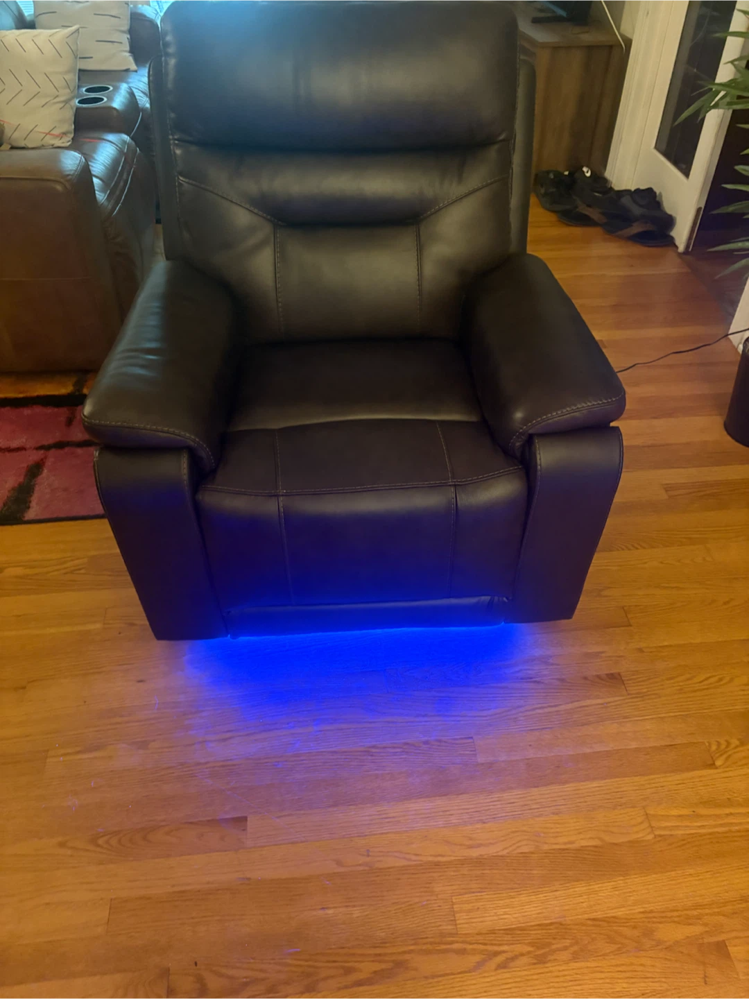 New leather duel motor power recliner