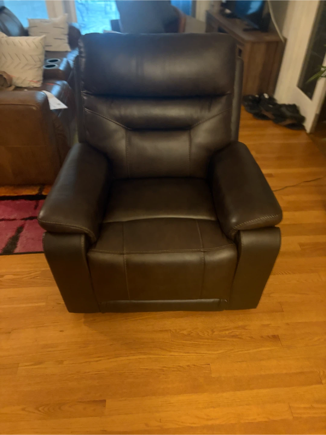 New leather duel motor power recliner - photo 2