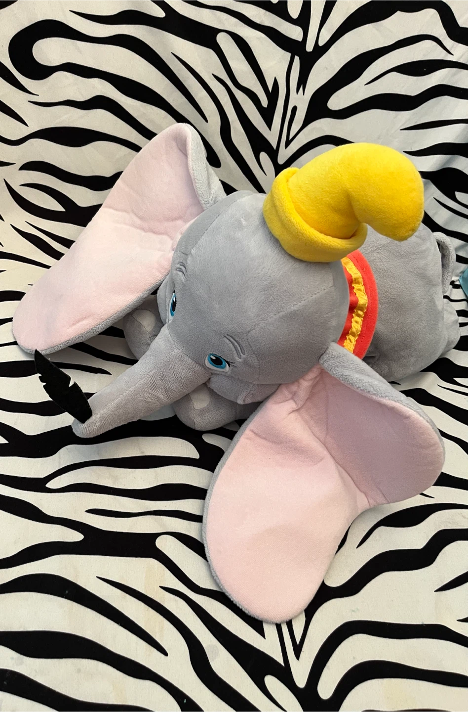 ♥️ Disney Store Official Dumbo Plush Toy ♥️