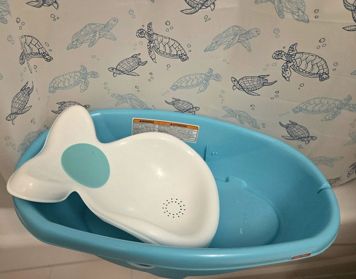 Fisher-Price Whale Baby Bathtub - photo 2
