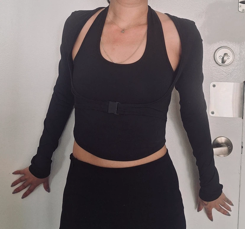 Black top - photo 3
