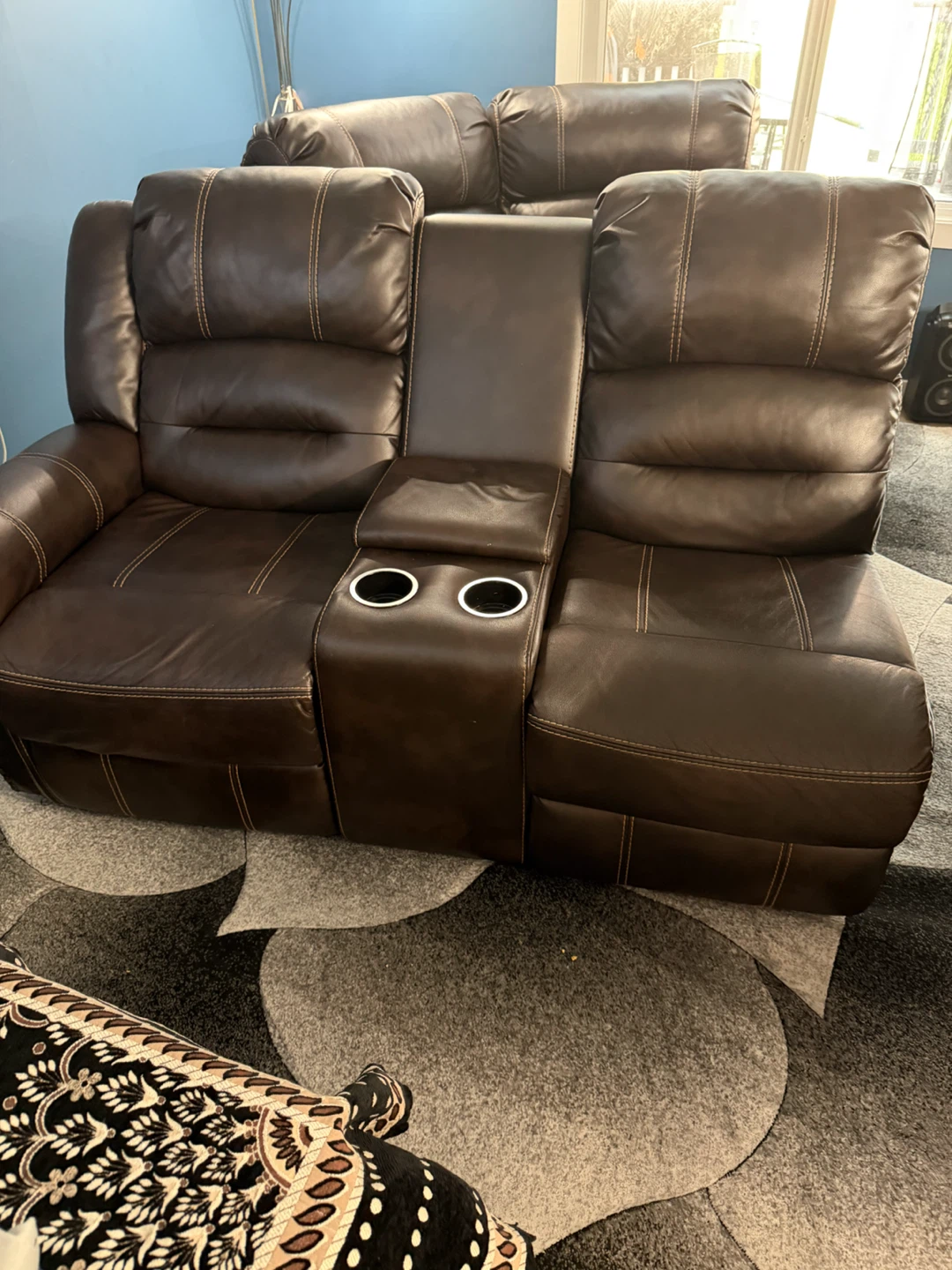 Moving Sale✨Brown Leather Sectional Recliner Sofa - photo 2