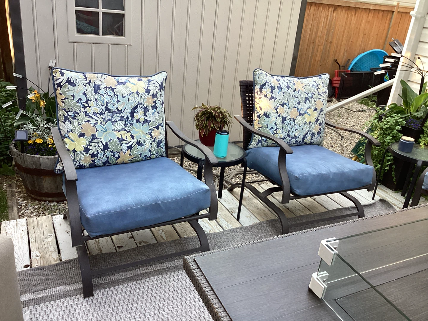 Patio Chairs with Floral Cushions - photo 4