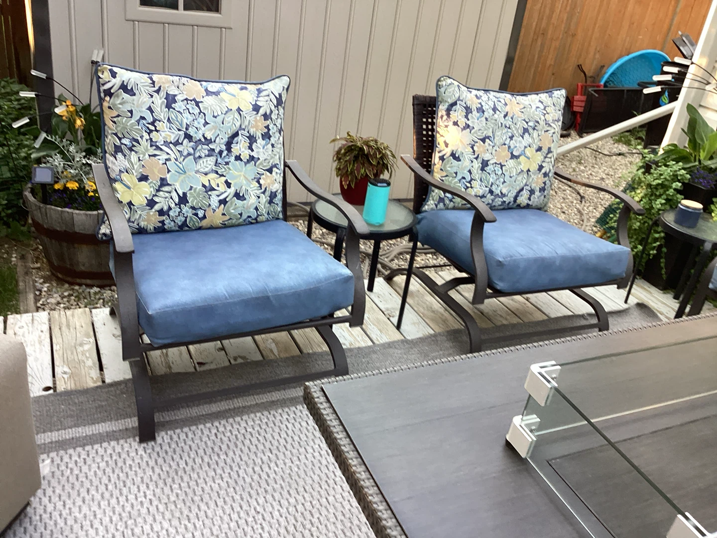 Patio Chairs with Floral Cushions - photo 5