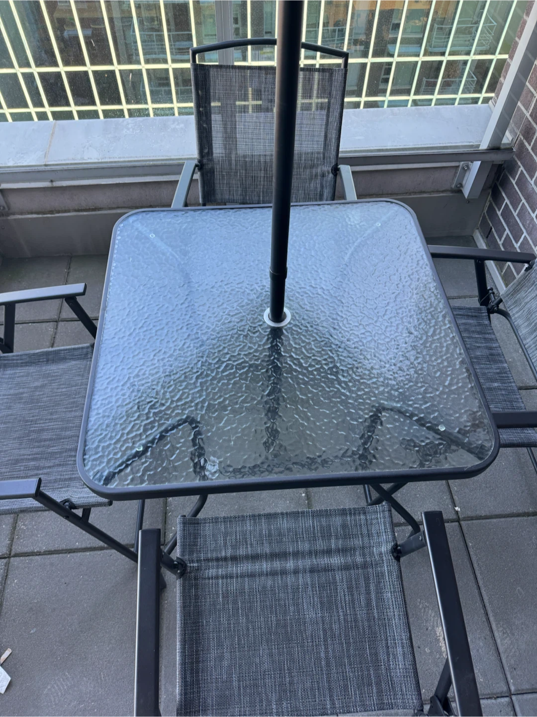 Patio set with umbrella - photo 2