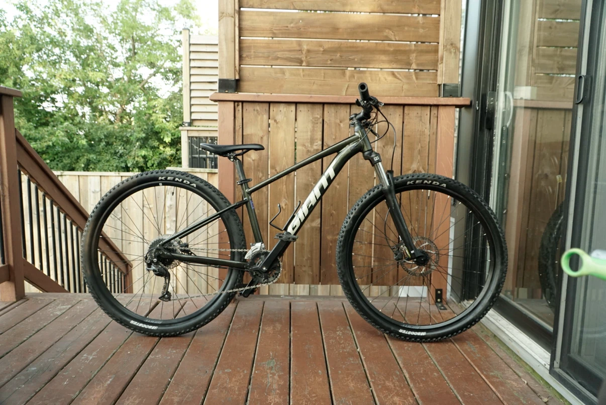 Giant Talon 2 29/2 Mountain Bike - Size S - photo 2