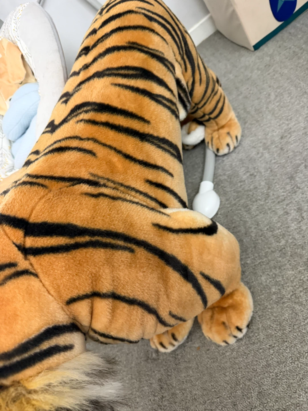Plush Stuffed Animals - Giraffe, Elephant, Tiger, Lion - photo 4