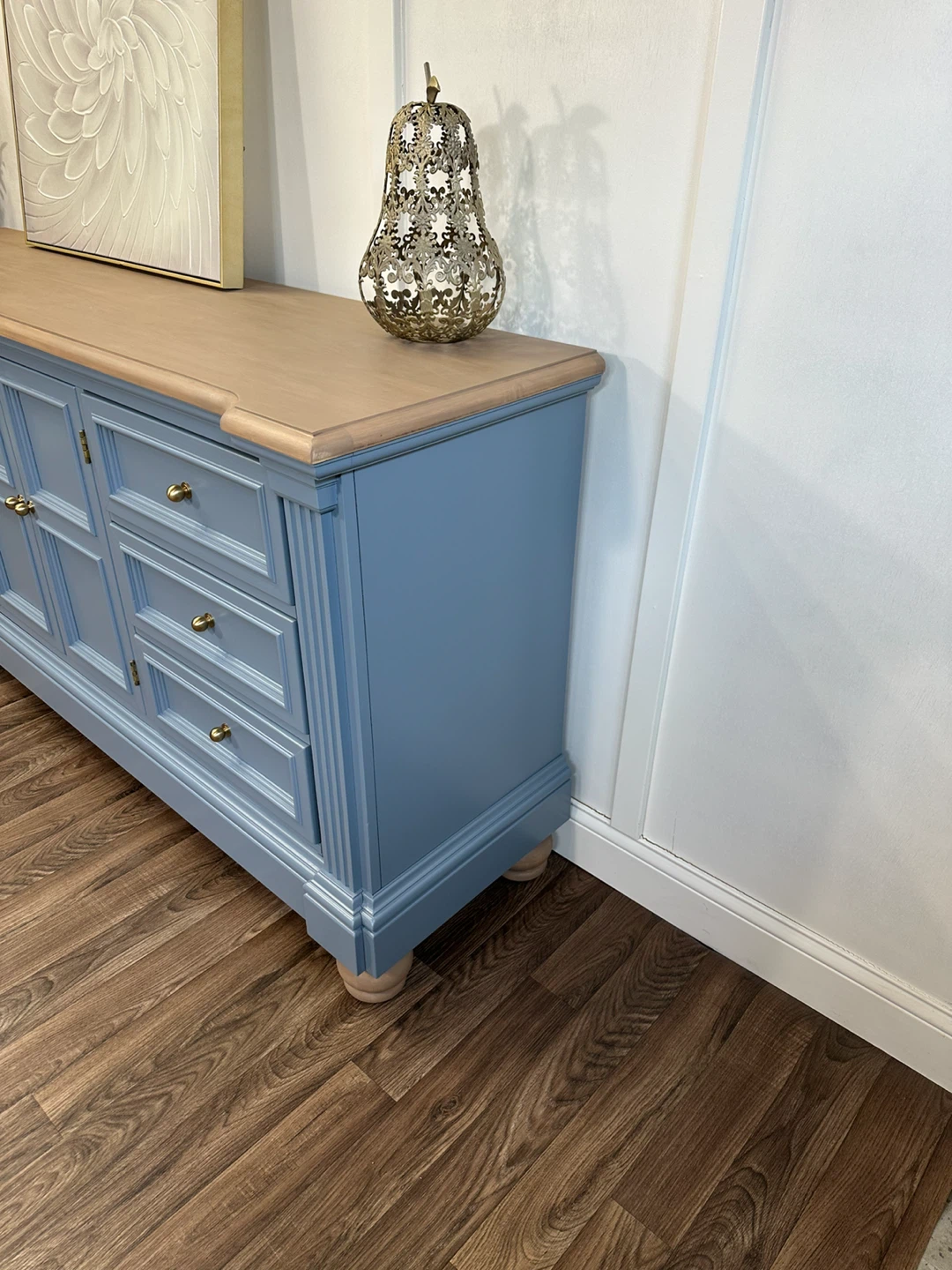 Stunning 3-Piece Dresser Set - photo 5