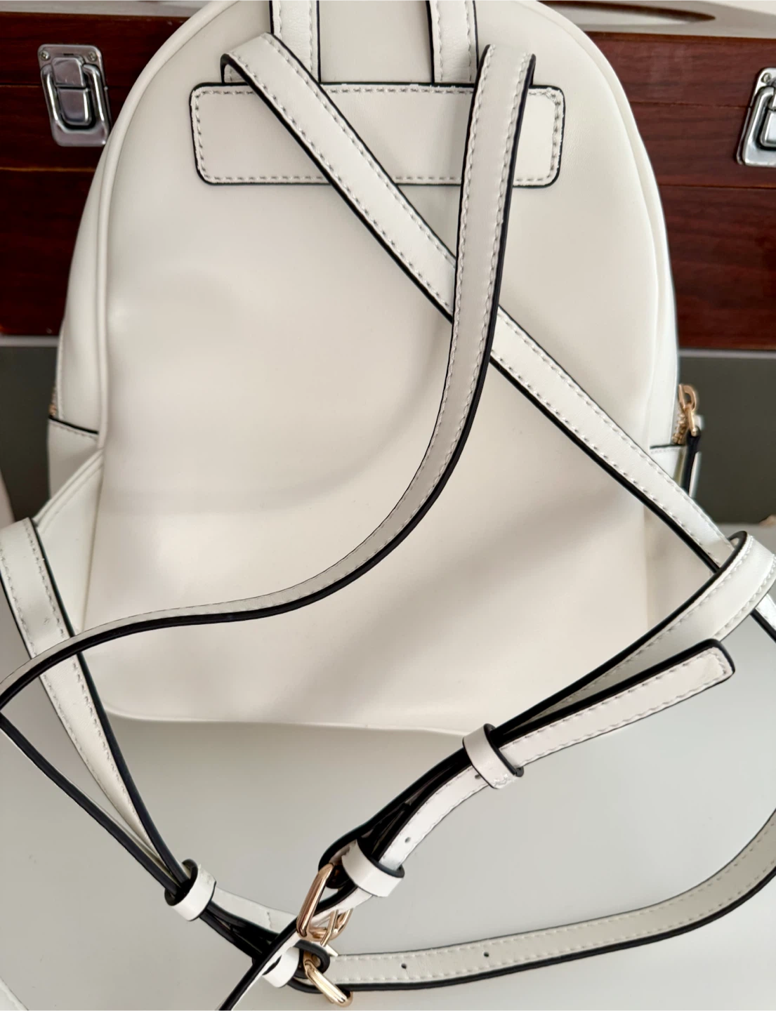 New White GUESS Quilted Backpack - photo 2