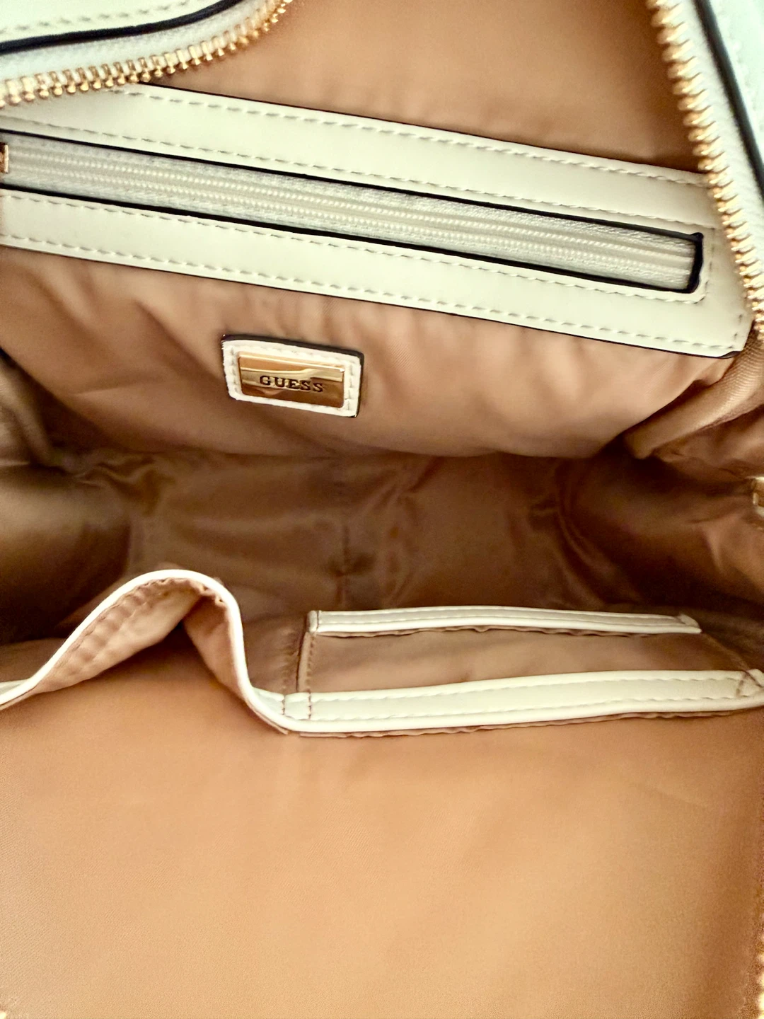 New White GUESS Quilted Backpack - photo 4