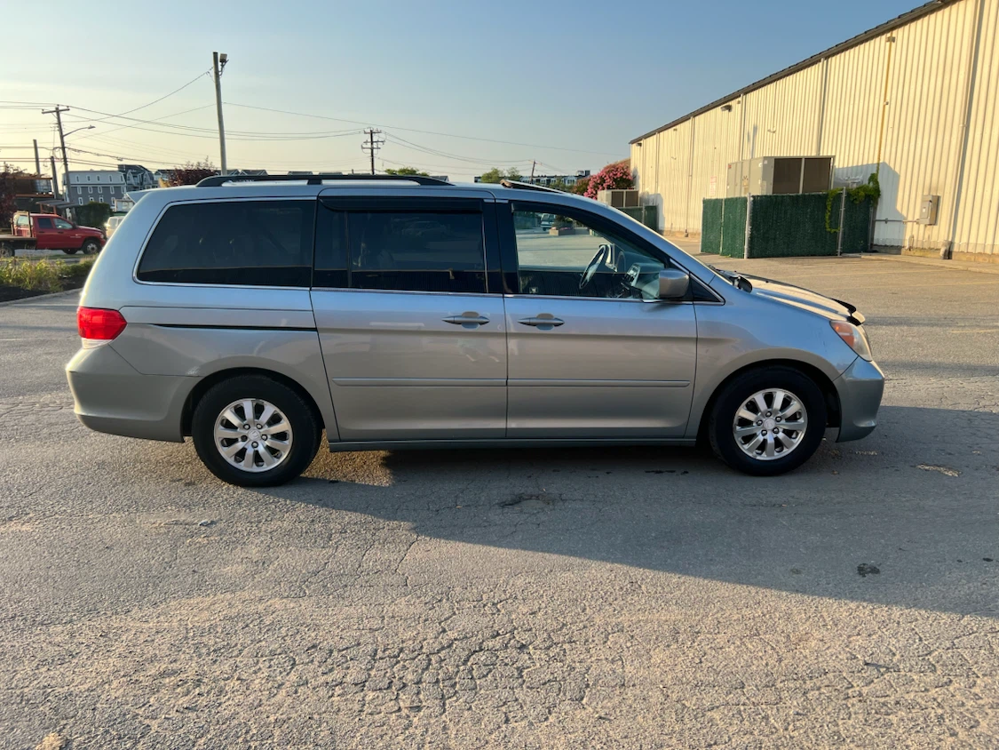 2010 Honda Odyssey EXL - photo 2