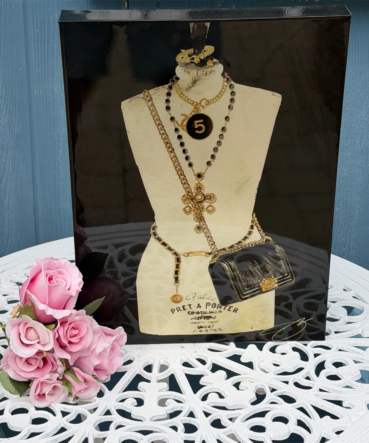 DRESS FOR SUCESS WALL DECOR