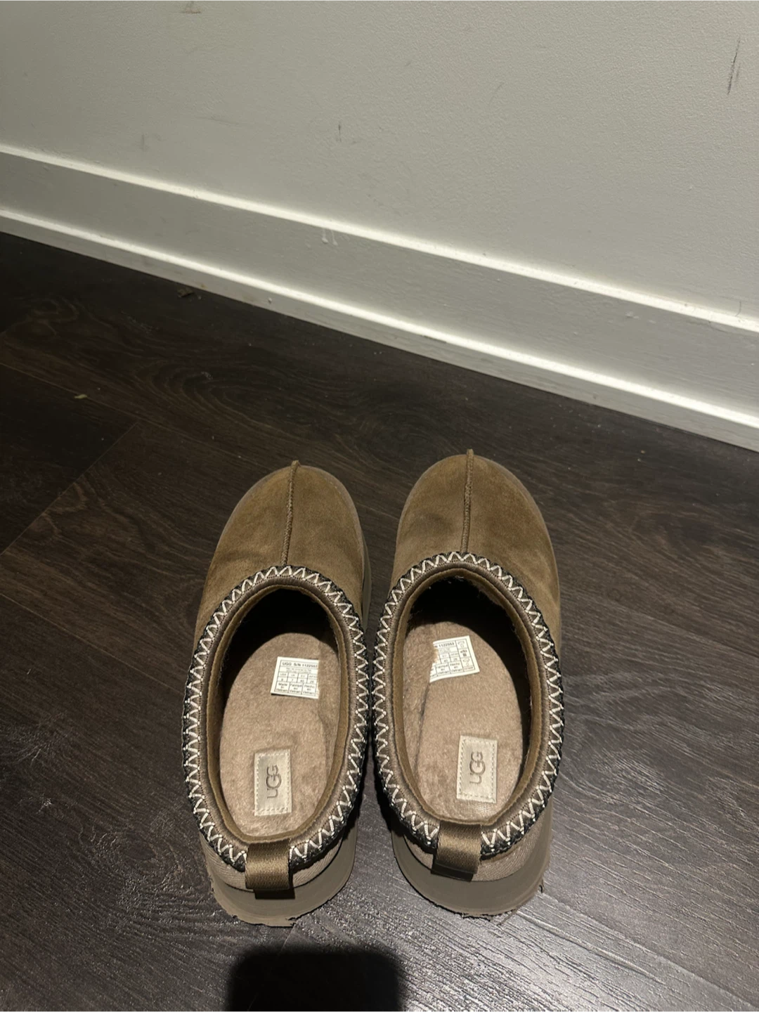UGG Brown Suede Slippers US9 - photo 2