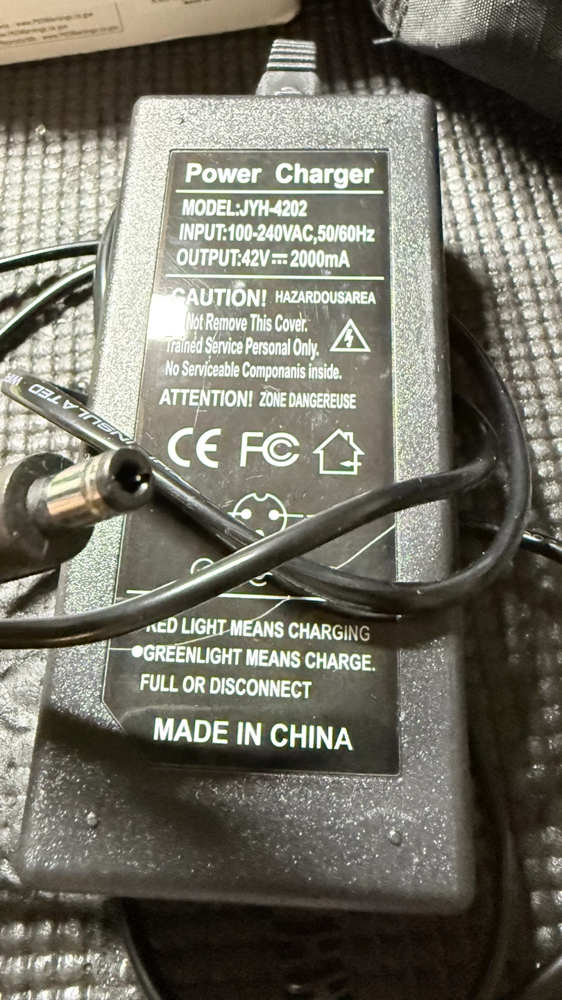 Power Charger Model JYH-4202