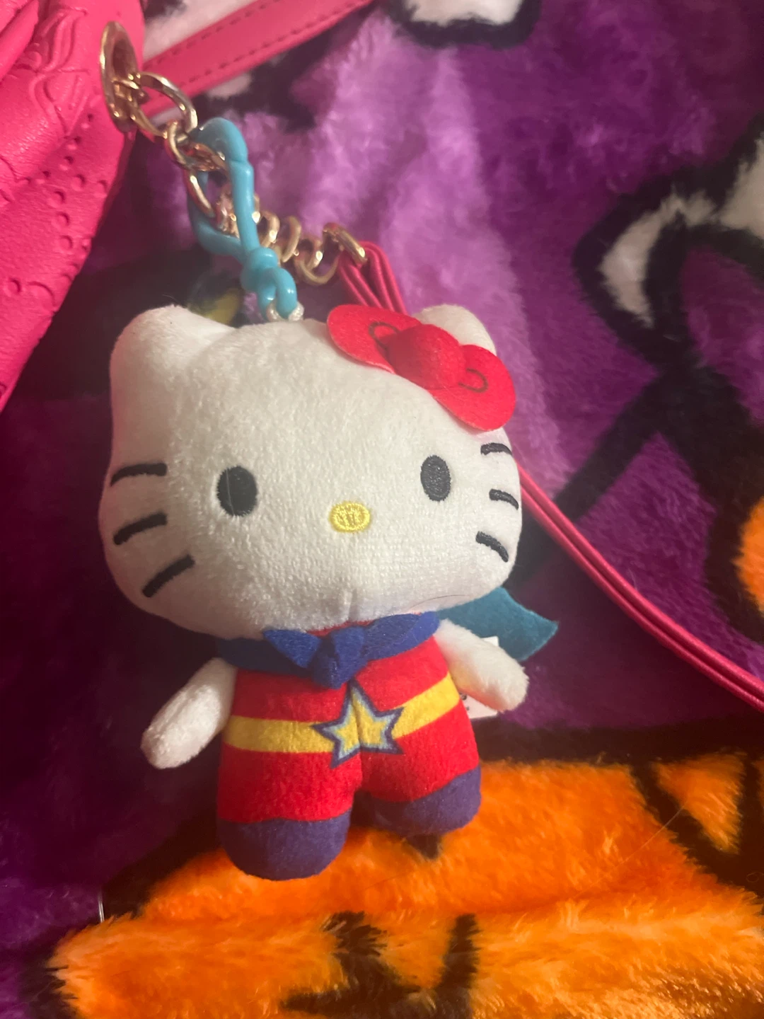 Juicy Couture Pink Shoulder Bag with Hello Kitty Charm - photo 2