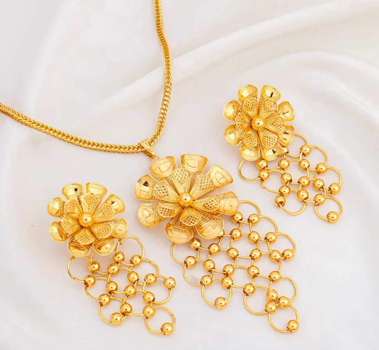 Gold Flower Pendant Necklace and Earring Set - photo 2