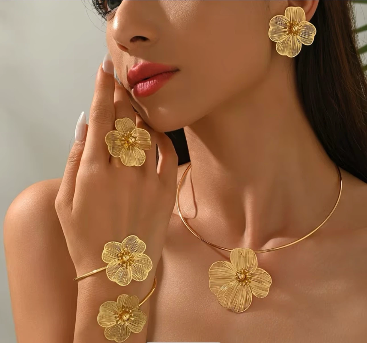 Gold Flower Jewellery Set Necklace Earrings Ring Bracelet