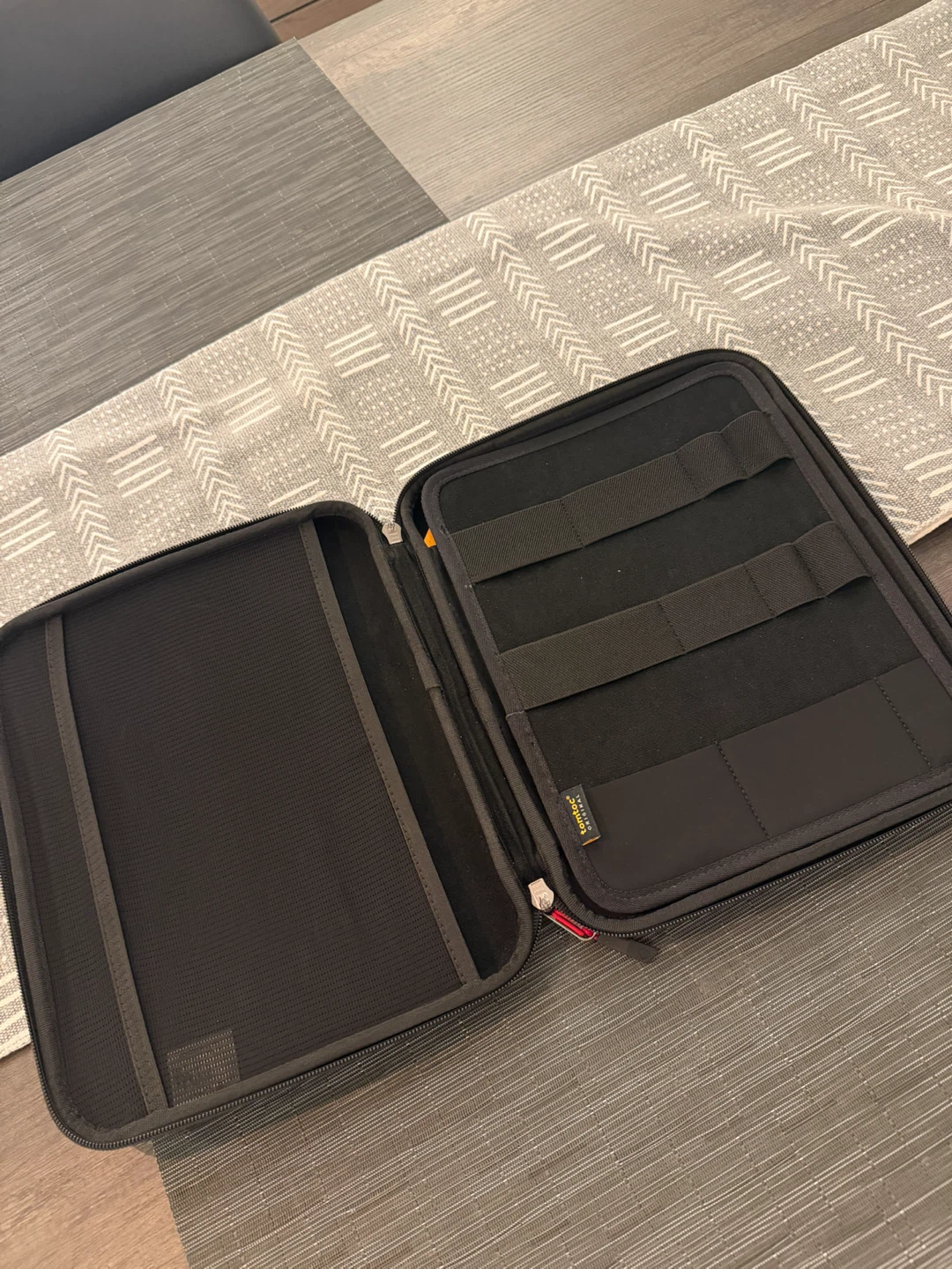 Tomtoc Laptop Sleeve Case with Organizer (Ipad Pro 12.9) - photo 3