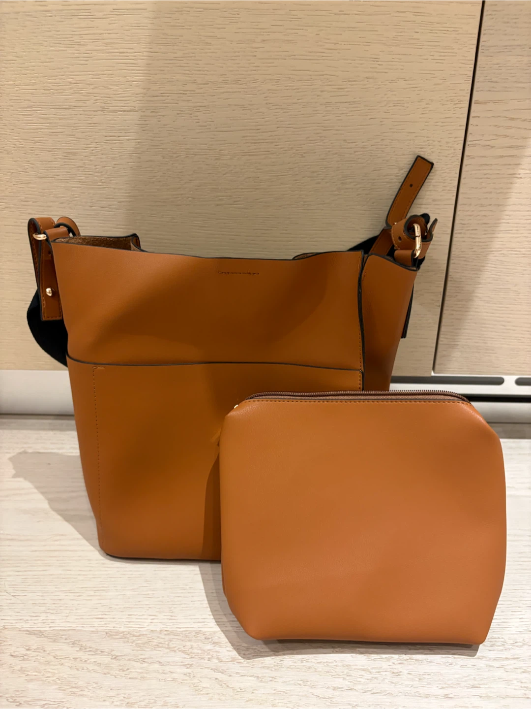Simons Brown Leather Tote Bag with Pouch - photo 2