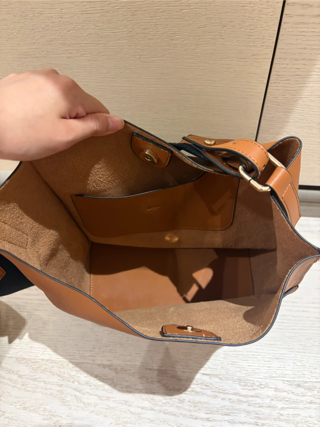 Simons Brown Leather Tote Bag with Pouch - photo 4