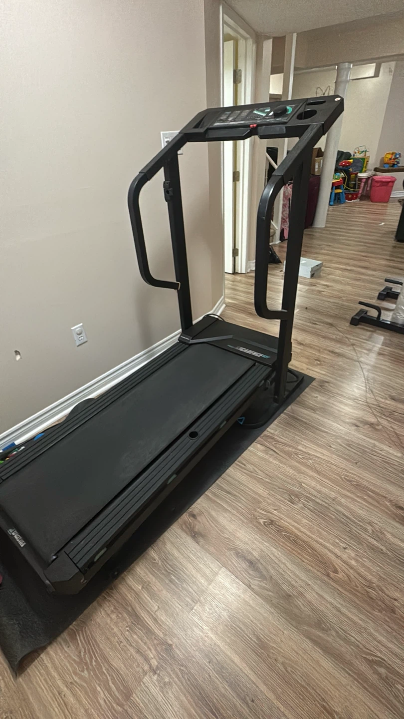 Horizon Fitness Treadmill - photo 2