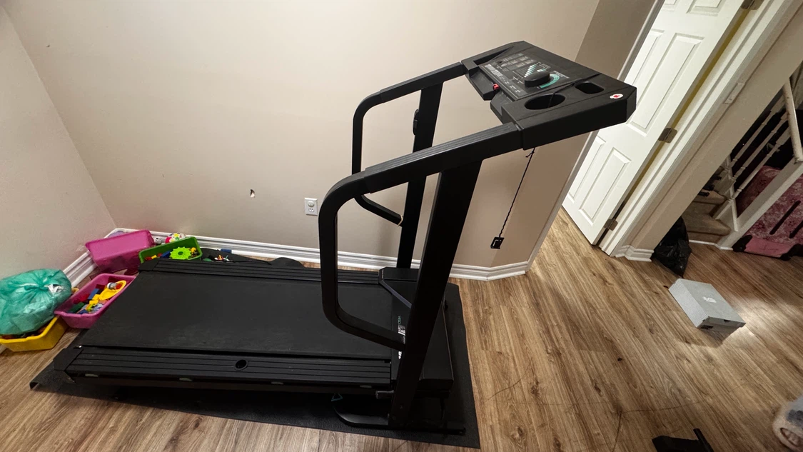 Horizon Fitness Treadmill - photo 4