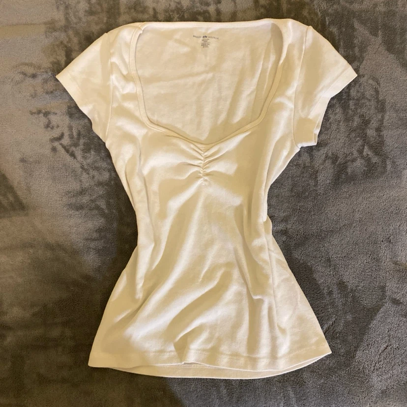 White Brandy Melville Cotton T-Shirt With Cinched Middle