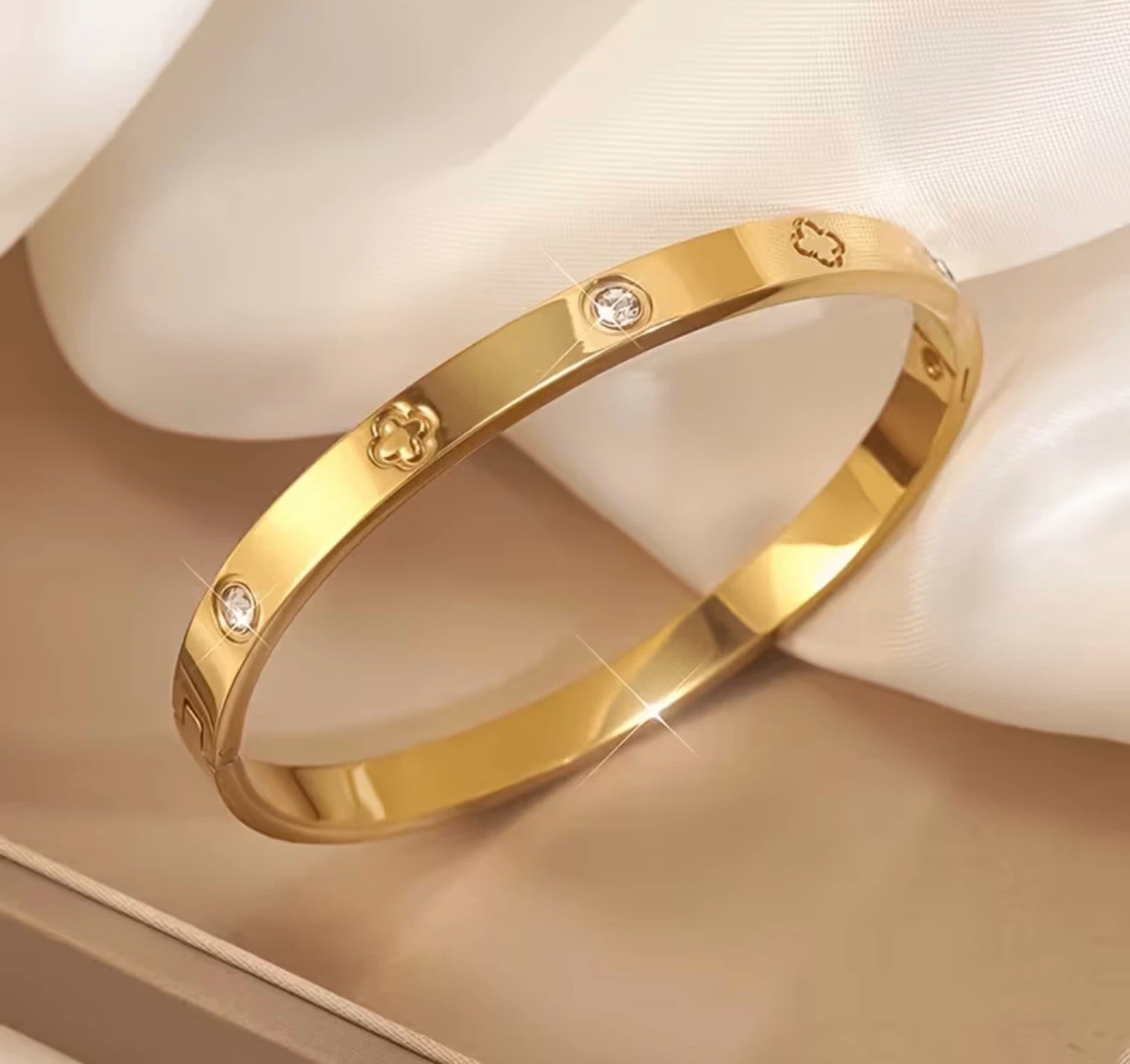 18K Gold Plated Bangle Bracelet