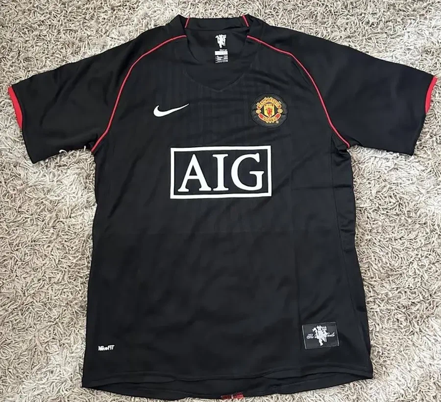Any soccer  jersey just dm me