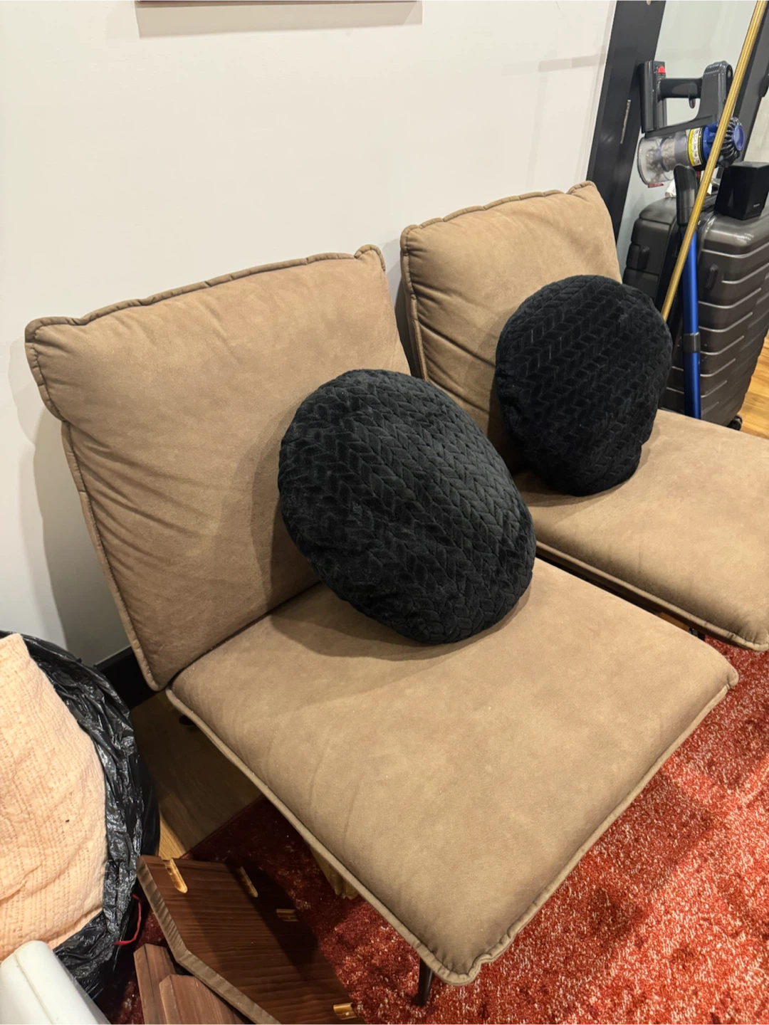 Tan cushioned Accent Chairs - photo 2