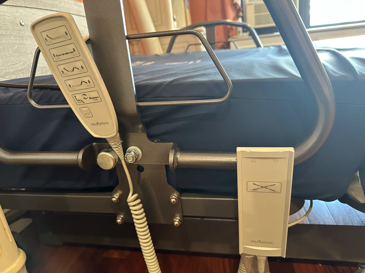 Med-Mizer Hospital Bed - photo 4