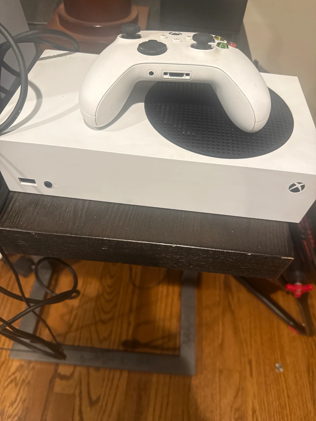 White Xbox Series S Console