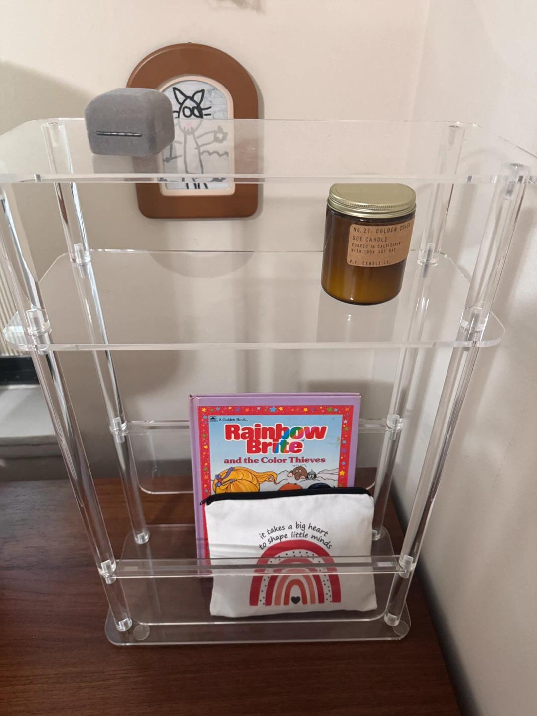 Acrylic display shelf - photo 4