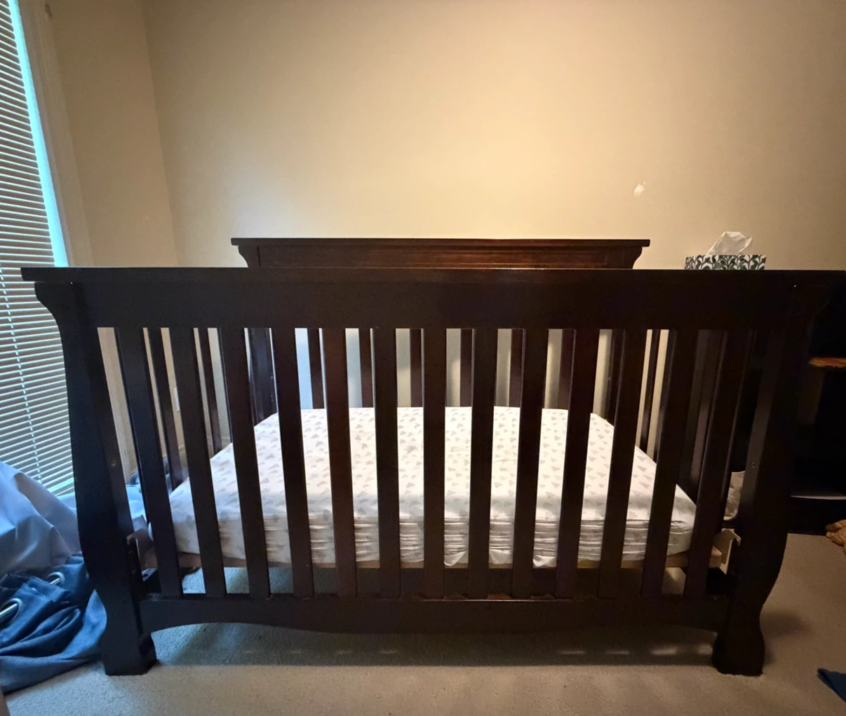 Dark Wood Convertible Crib - photo 2