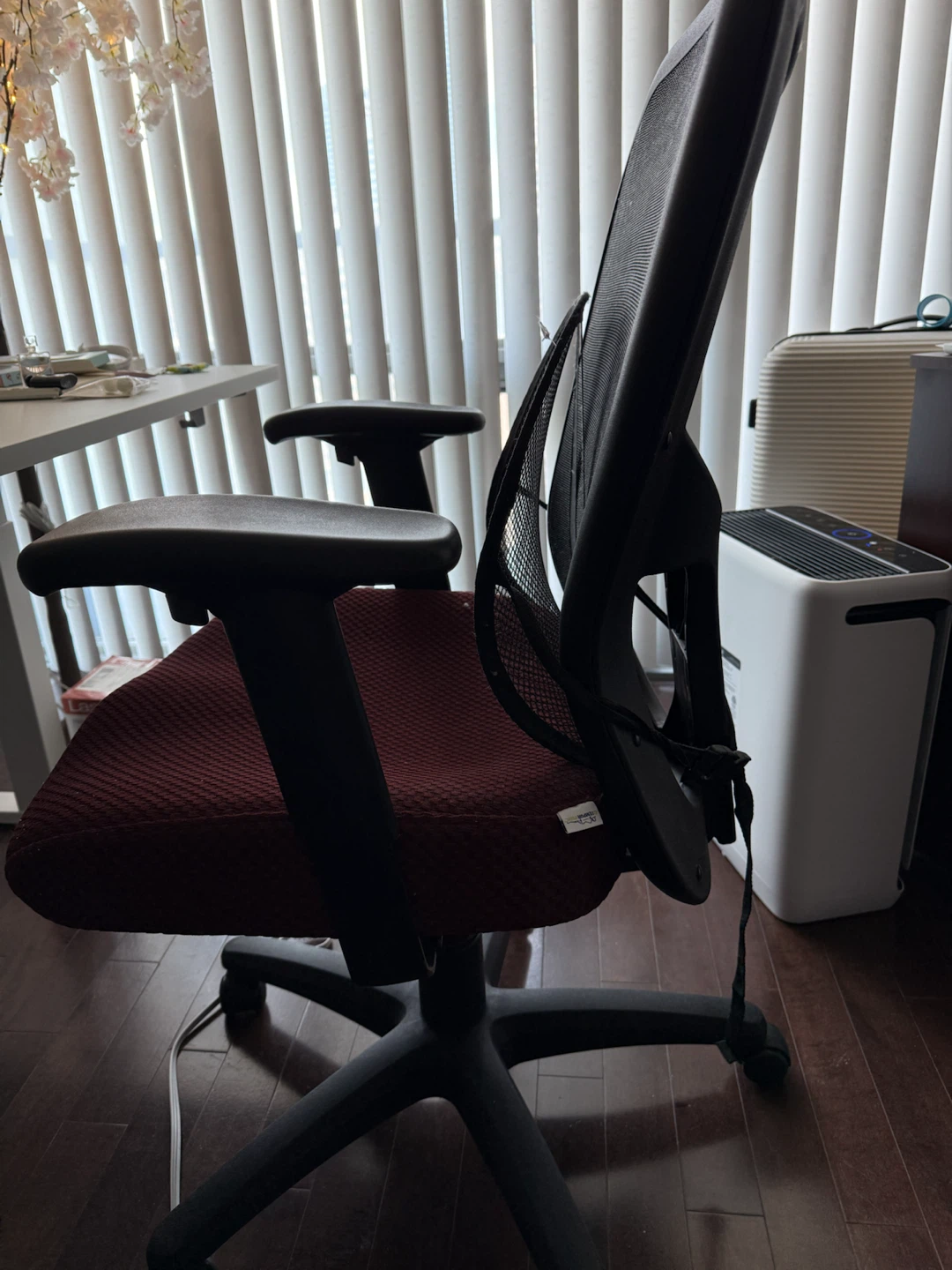 Ergonomic Mesh Office Chair - photo 2
