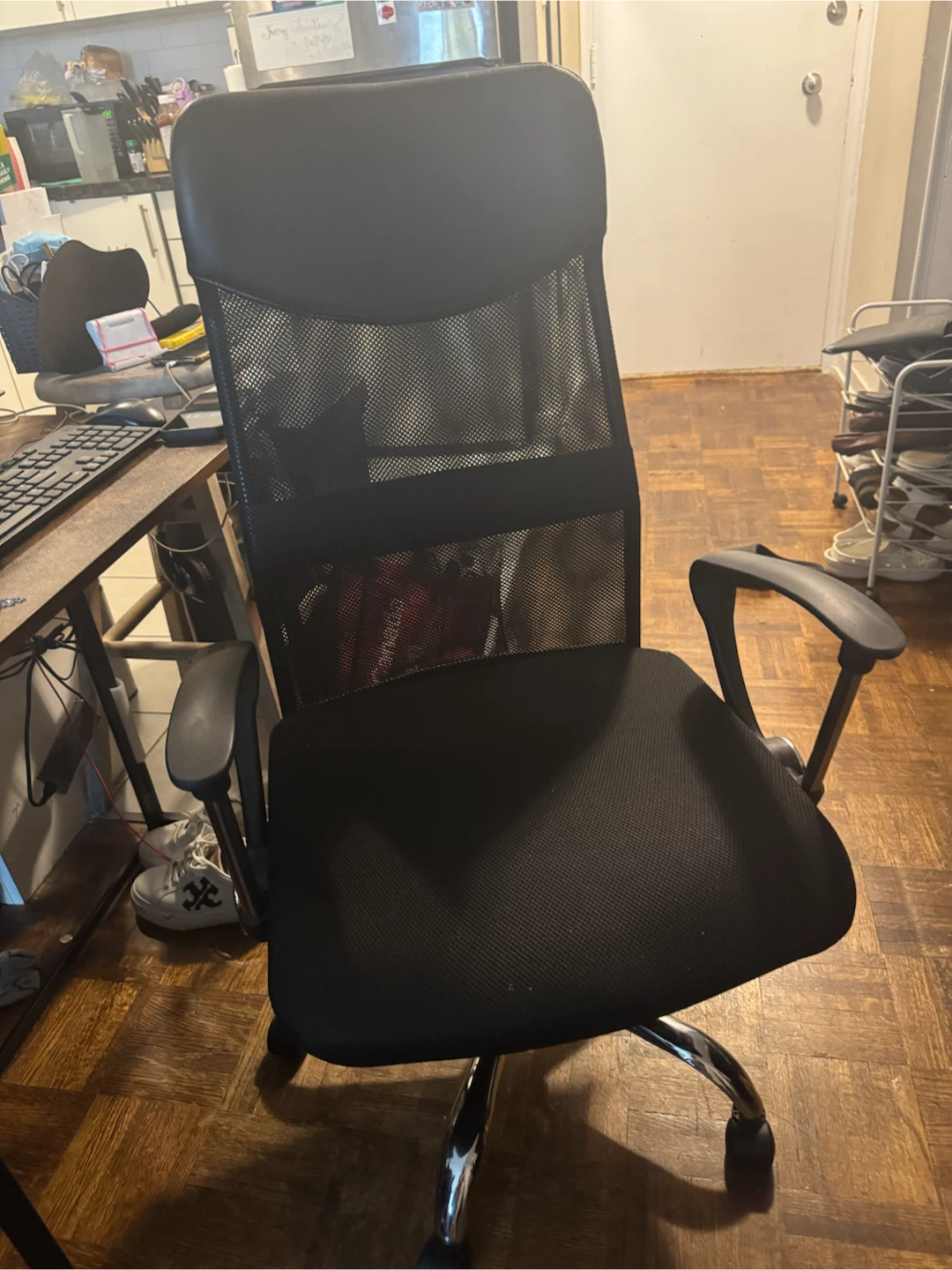Black Mesh Office Chair - photo 3