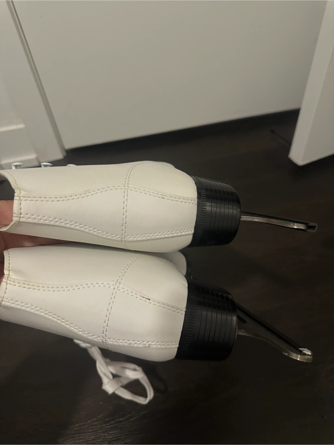 White Figure Skates Size 39 - photo 2