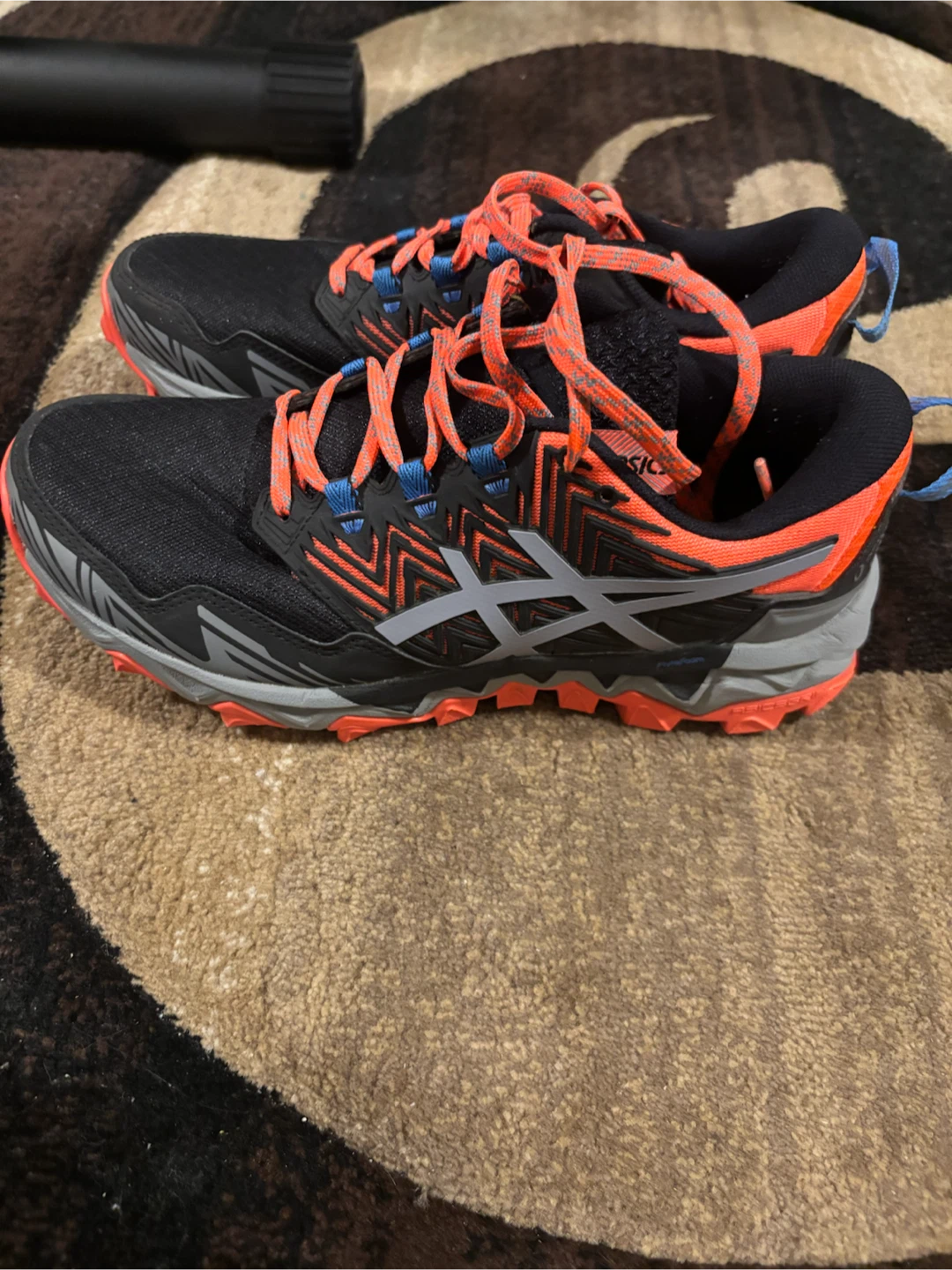 Asics grip hiking shoes