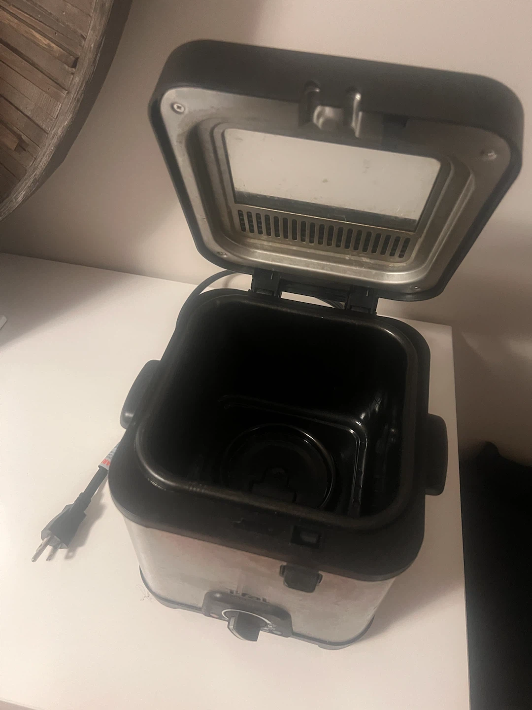 T-fal Deep Fryer + Rival Sandwich Maker - Both for $10 - photo 2